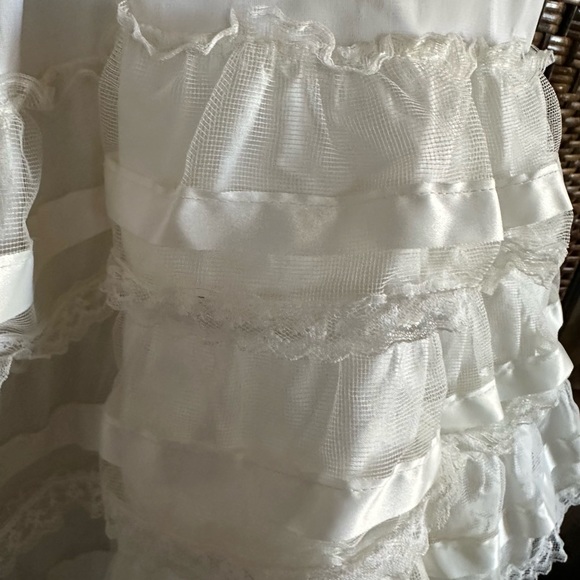 Her Majesty Girls Size 4 Crinoline slip - Picture 5 of 10